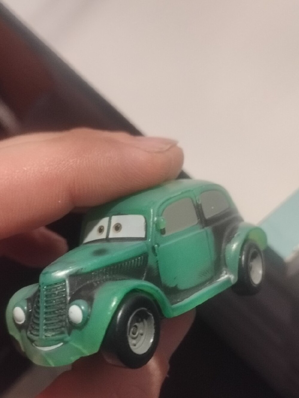 Pixar Cars Diana Gearado Color Changer Vehicle - Picture 11 of 11